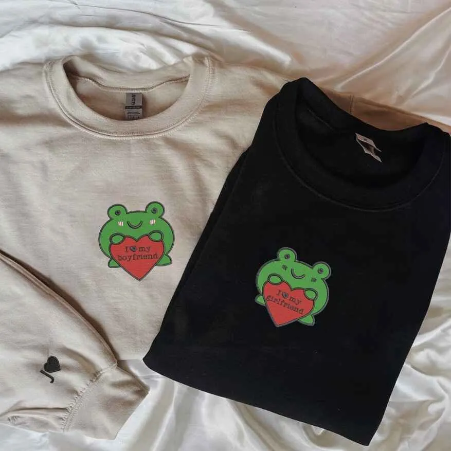 Frog Couple Matching Couple Hoodies - Custom Embroidered Sweatshirts For Couples