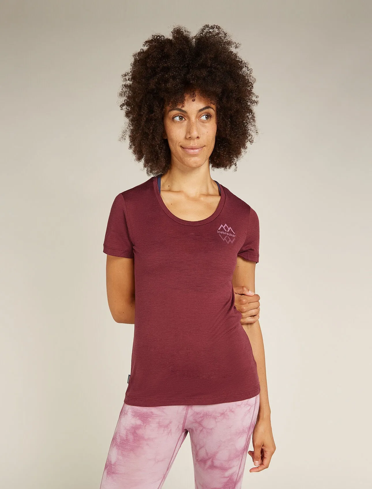 icebreaker Women's Merino 150 Tech Lite Short Sleeve Scoop T-Shirt Icebreaker Logo Reflections