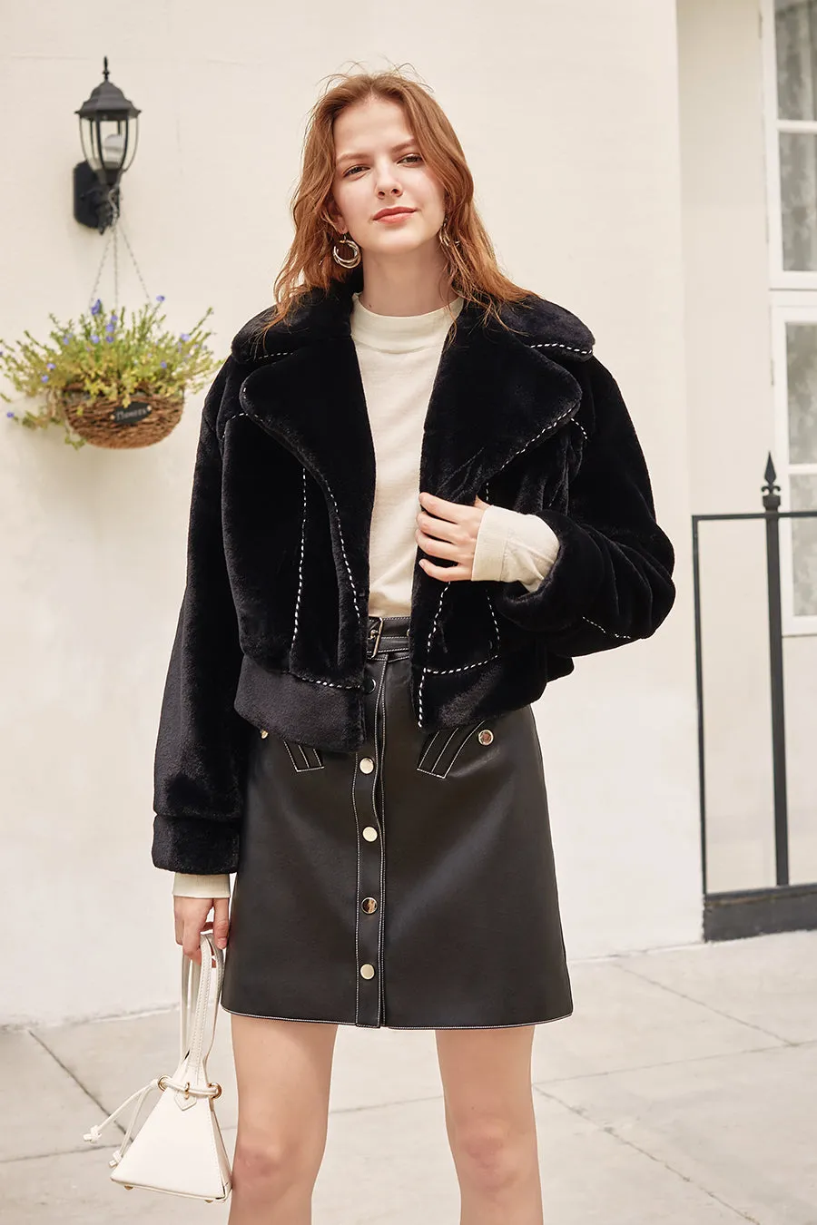 Large lapel short fur coat