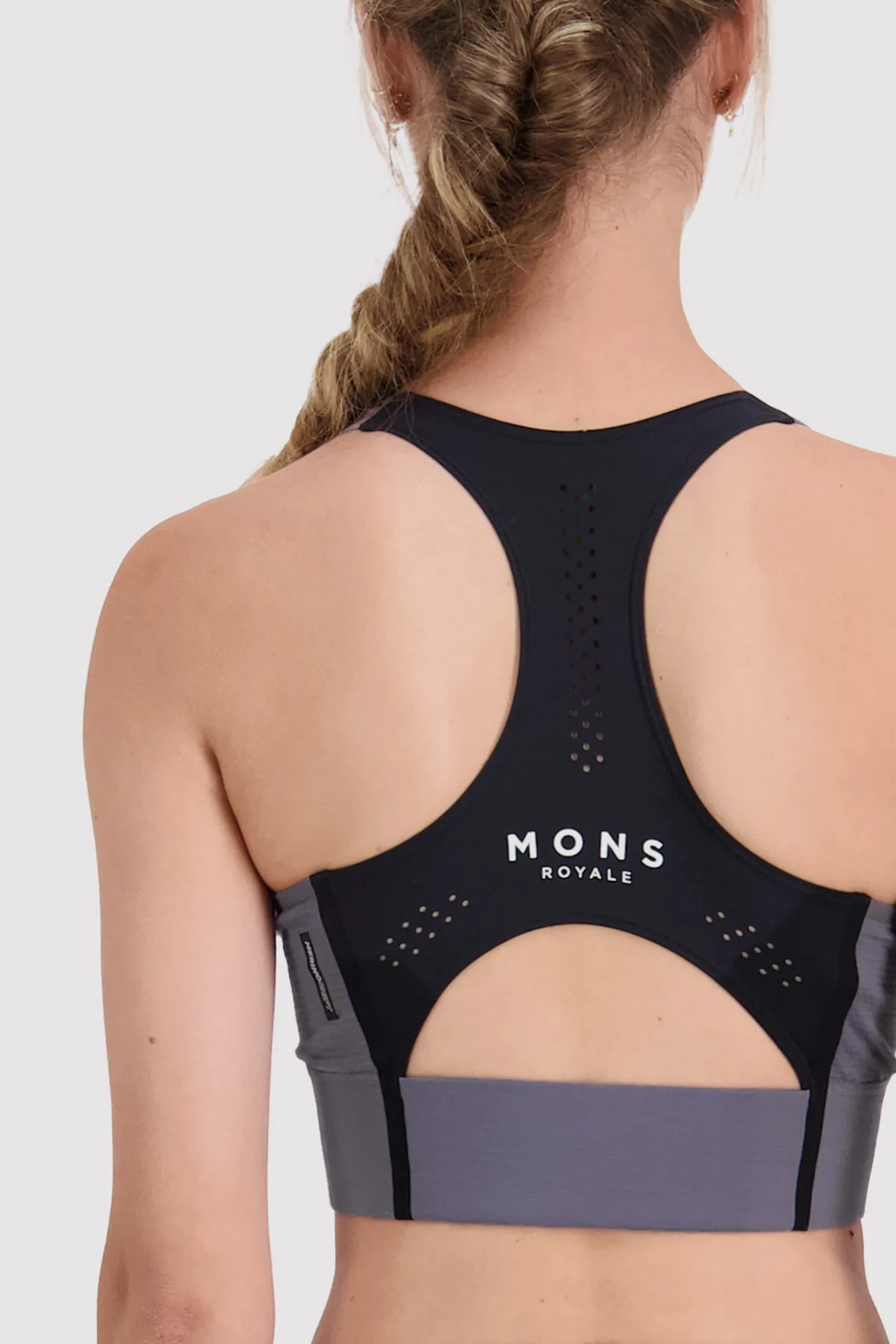 Mons Royale Women&#x27;s Stratos Merino Shirt Sports Bra Shark | Buy Mons Royale Women&#x27;s Stratos Merino Shirt Sports Bra Shark here | Outnorth