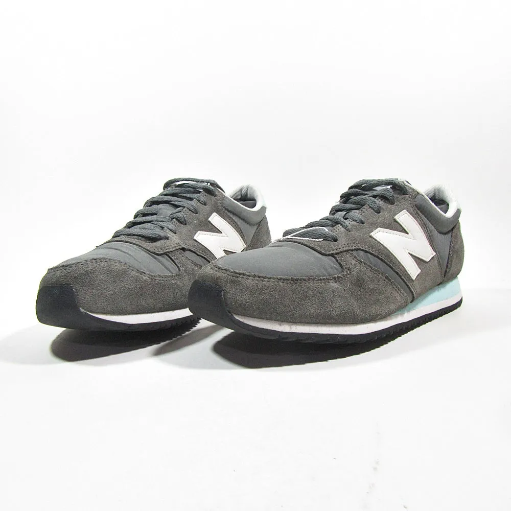 NEW BALANCE Arthletic Shoes