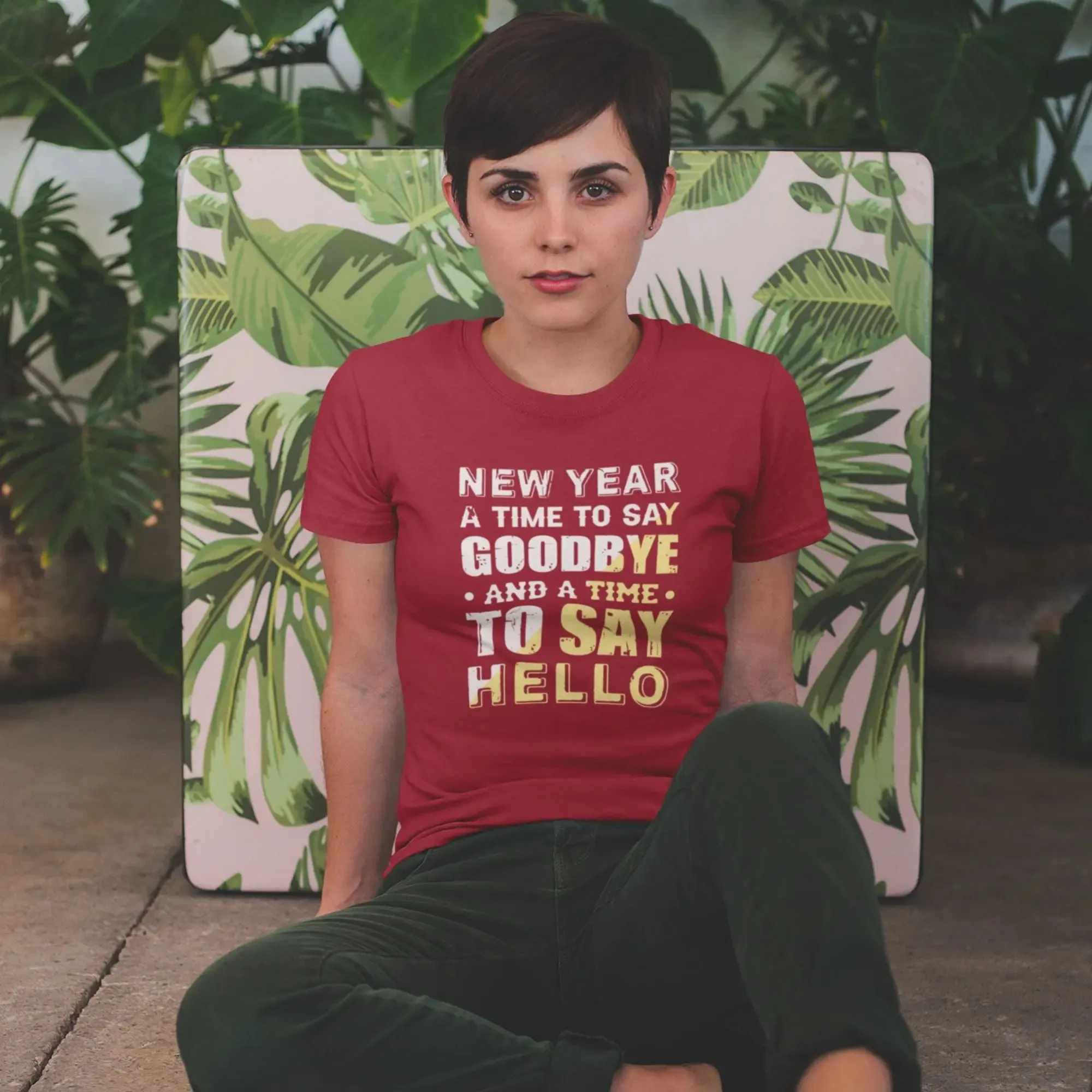 New Year a Time to say Goodbye and a Time to Say Hello Classic T-Shirt