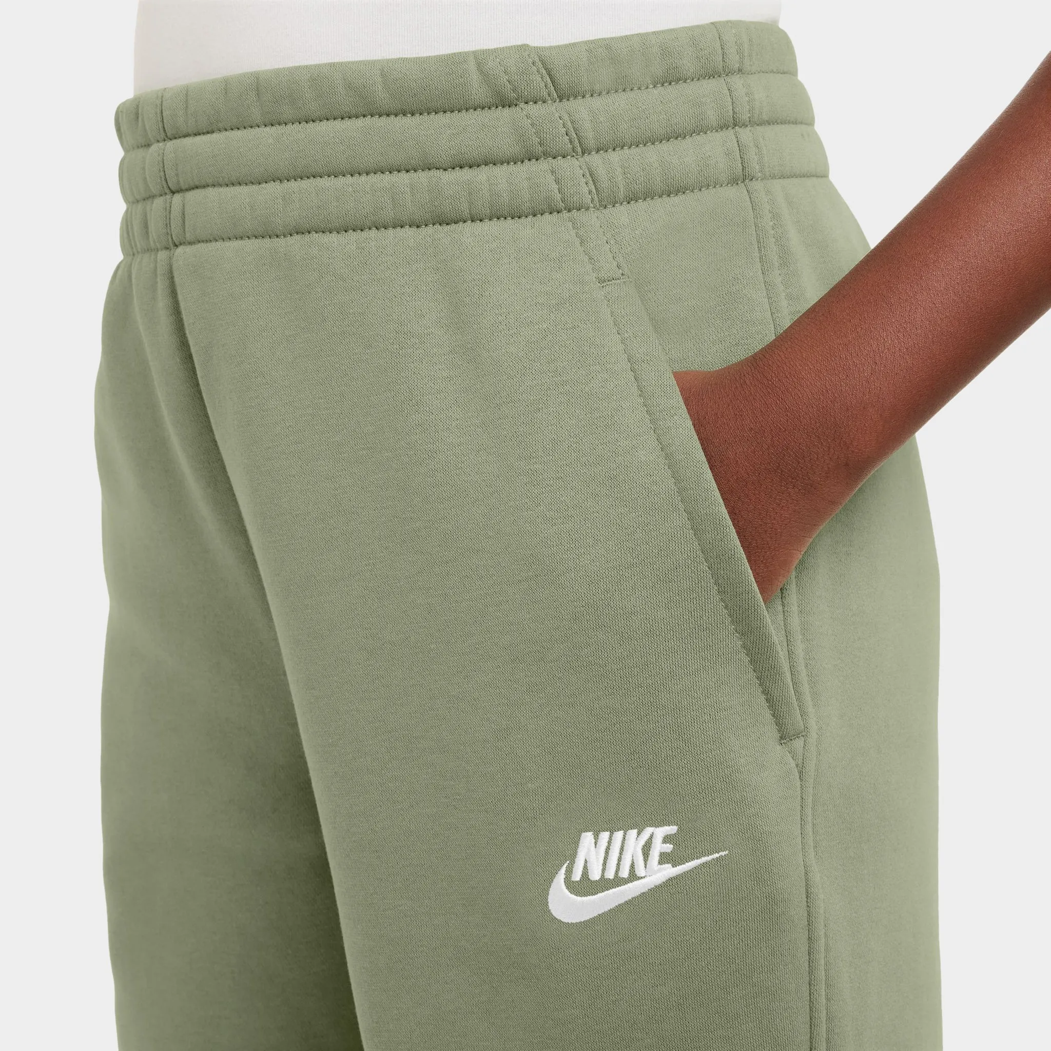 Nike Juniors' Club Fleece Joggers / Oil Green