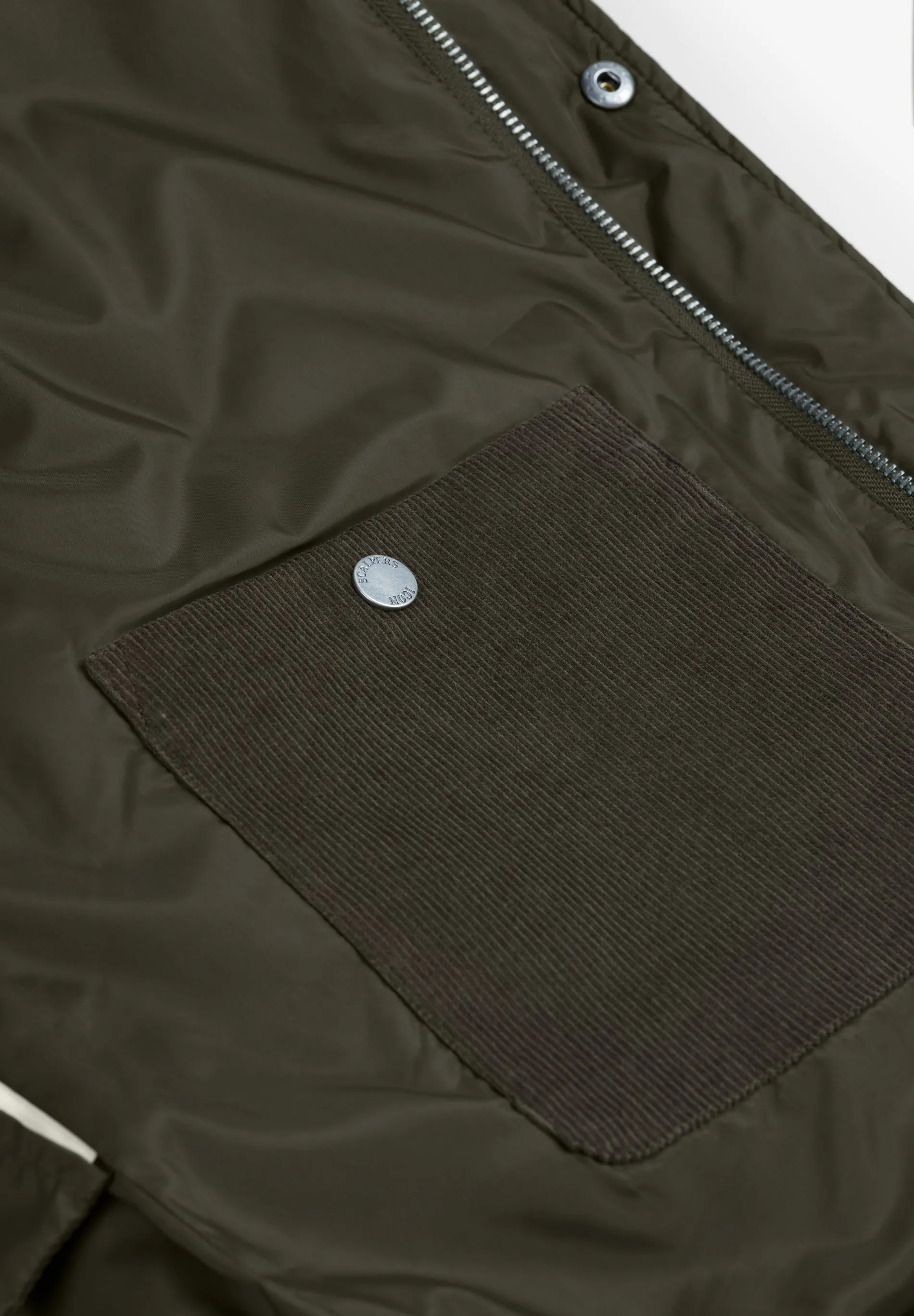 PREMIUM QUILTED JACKET WITH CORDUROY COLLAR