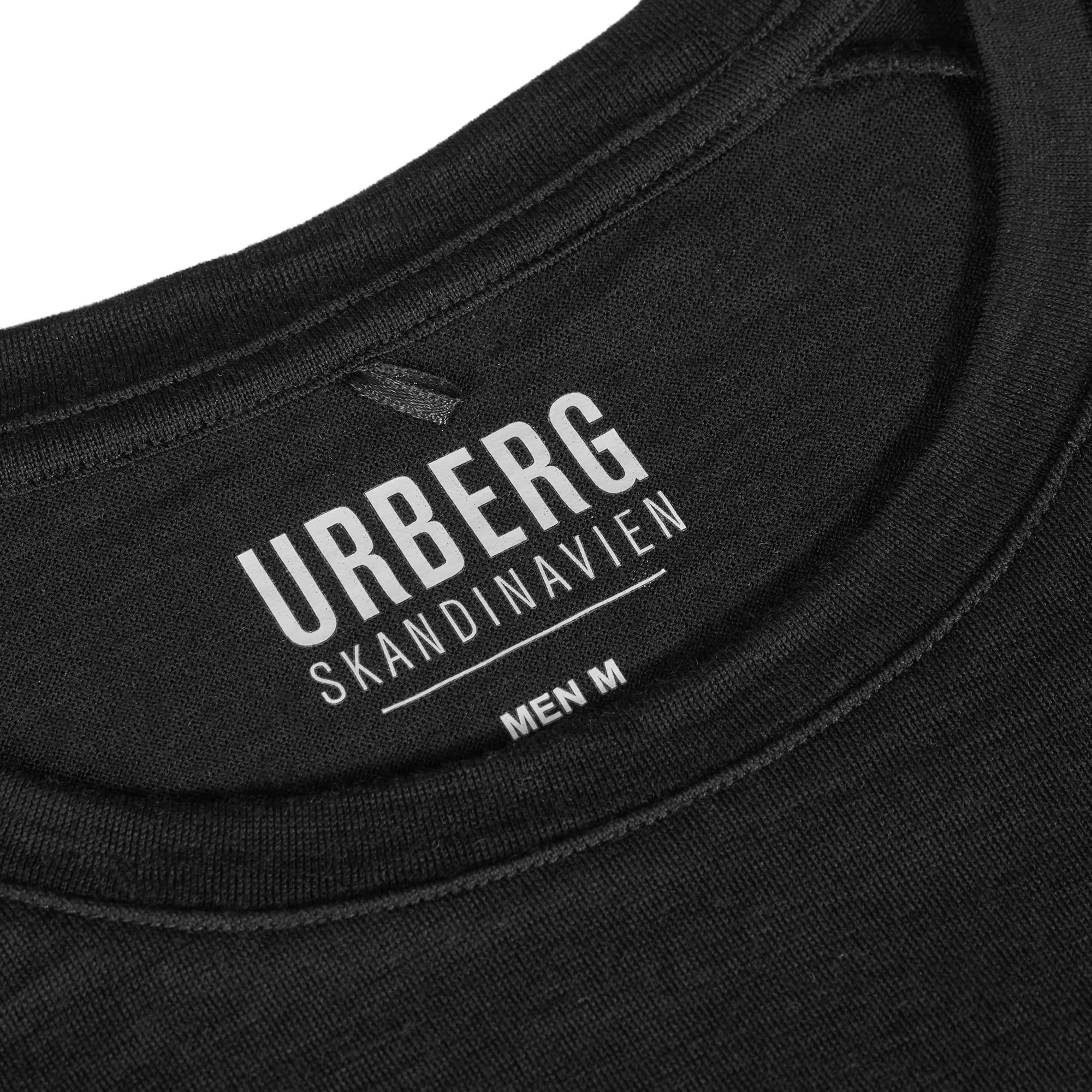 Urberg Men&#x27;s Lyngen Merino T-Shirt 2.0 Black Beauty | Buy Urberg Men&#x27;s Lyngen Merino T-Shirt 2.0 Black Beauty here | Outnorth