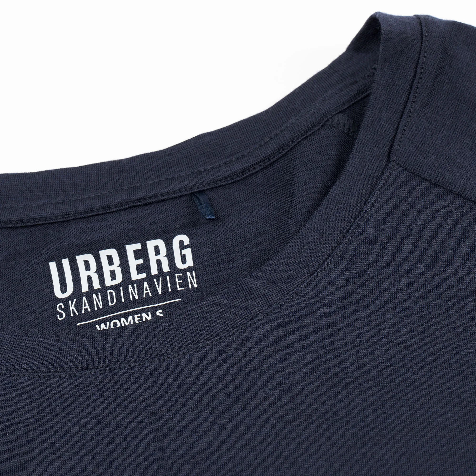 Urberg Women&#x27;s Lyngen Merino T-shirt Dark Navy | Buy Urberg Women&#x27;s Lyngen Merino T-shirt Dark Navy here | Outnorth