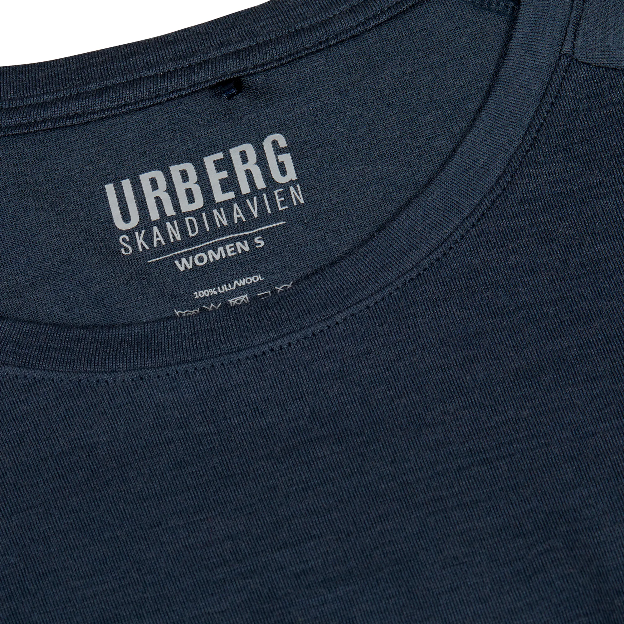 Urberg Women&#x27;s Lyngen Merino T-shirt Midnight Navy | Buy Urberg Women&#x27;s Lyngen Merino T-shirt Midnight Navy here | Outnorth